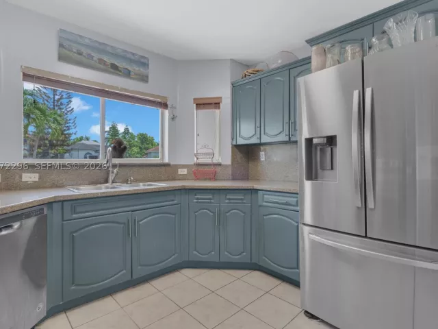 Продажа дома по адресу 16711 SW 140th Ave - фото 9369231