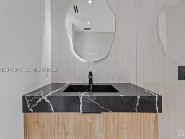 Продажа дома по адресу 3209 SW 142nd Pl - фото 9370523
