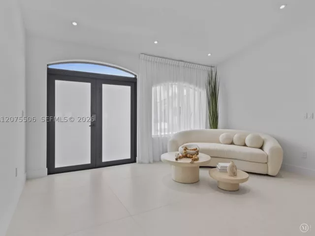 Продажа дома по адресу 3209 SW 142nd Pl - фото 9370501
