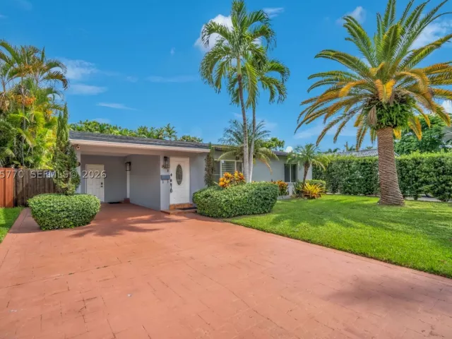Продажа дома по адресу 907 NE 5th St - фото 9365478