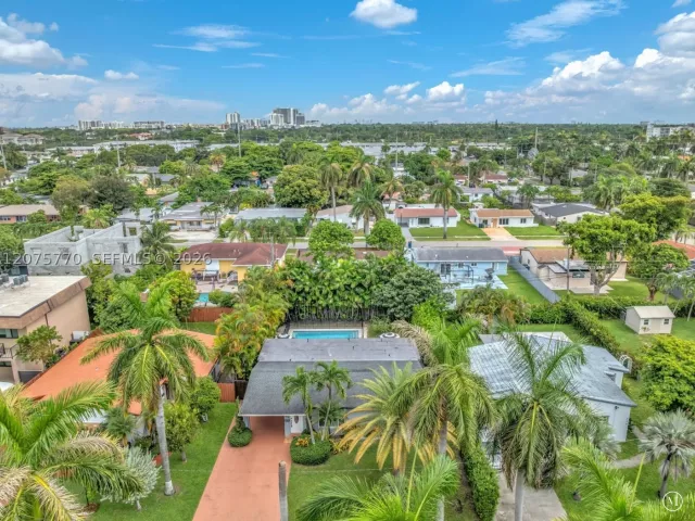 Продажа дома по адресу 907 NE 5th St - фото 9365505