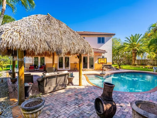Продажа дома по адресу 12071 SW 1st St - фото 9365728