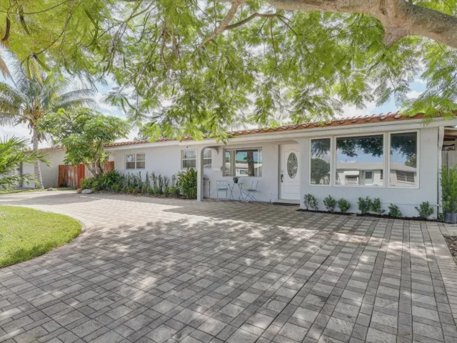 Продажа дома по адресу 1313 SE 1ST Way - фото 9367947
