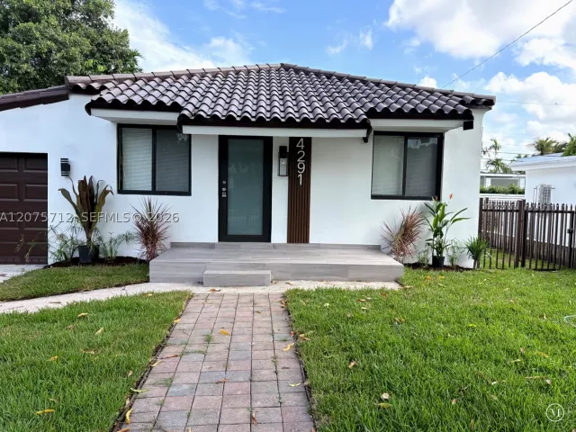 Продажа дома по адресу 4291 SW 14th St - фото 9366656