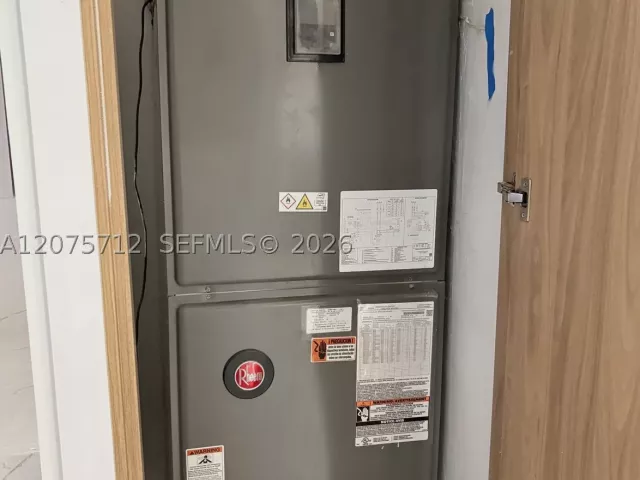 Продажа дома по адресу 4291 SW 14th St - фото 9366674