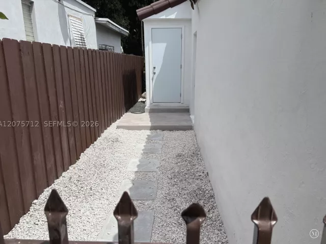 Продажа дома по адресу 4291 SW 14th St - фото 9366677