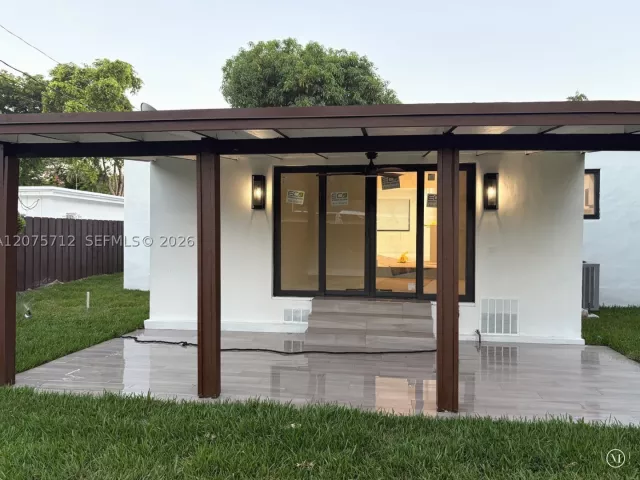 Продажа дома по адресу 4291 SW 14th St - фото 9366681