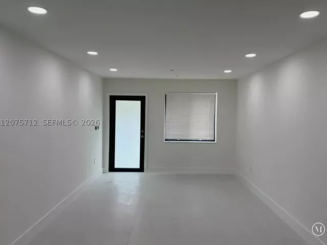 Продажа дома по адресу 4291 SW 14th St - фото 9366659