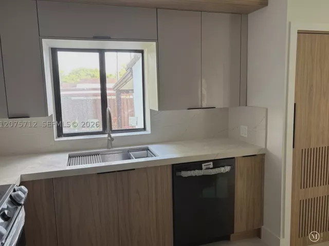 Продажа дома по адресу 4291 SW 14th St - фото 9366662