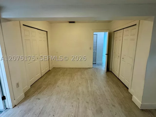 Продажа дома по адресу 100 SW 51st Ct - фото 9373226