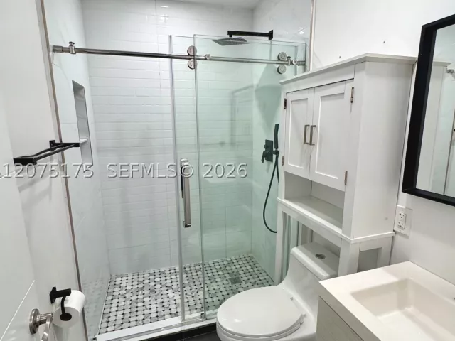Продажа дома по адресу 100 SW 51st Ct - фото 9373228