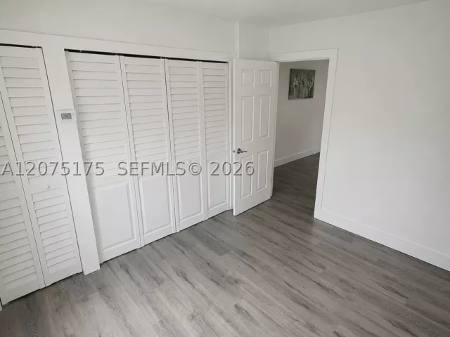 Продажа дома по адресу 100 SW 51st Ct - фото 9373230