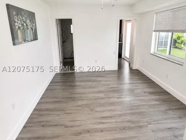 Продажа дома по адресу 100 SW 51st Ct - фото 9373231