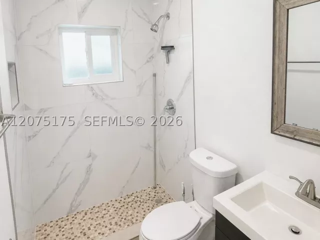 Продажа дома по адресу 100 SW 51st Ct - фото 9373232