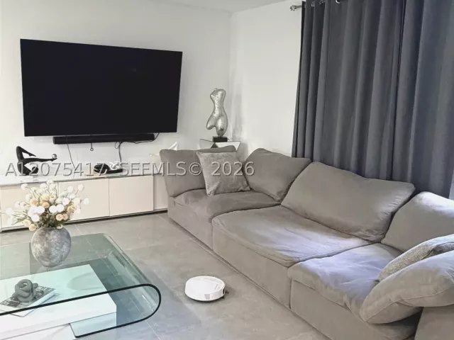 Продажа дома по адресу 15042 SW 149th St - фото 9366723