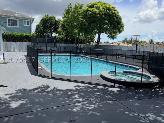 Продажа дома по адресу 15042 SW 149th St - фото 9366743