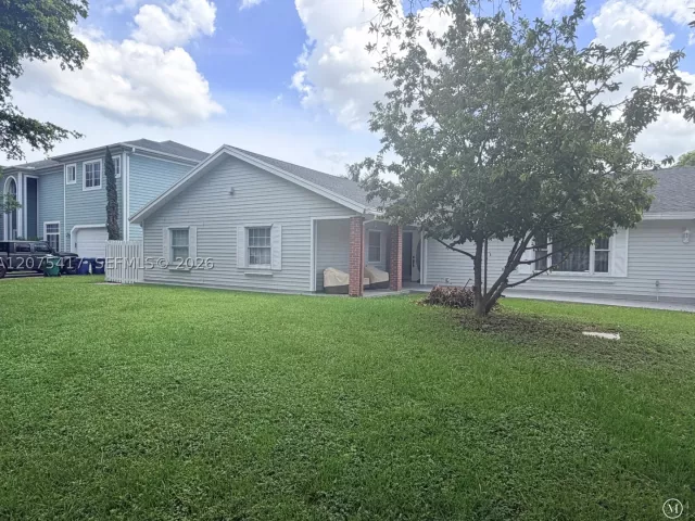 Продажа дома по адресу 15042 SW 149th St - фото 9366750