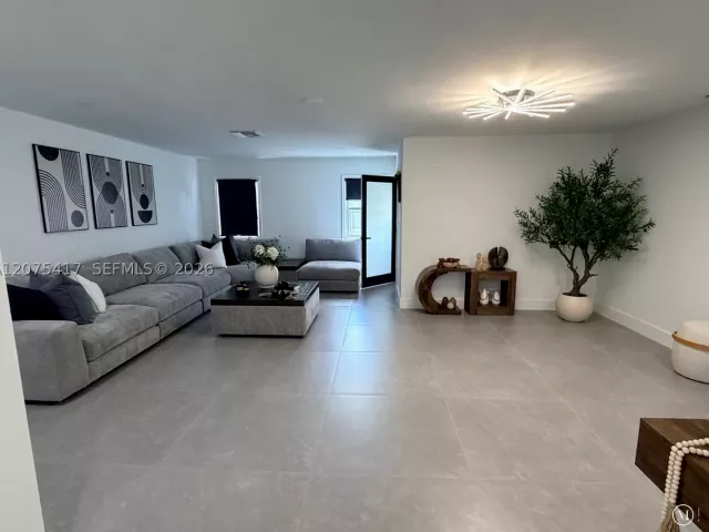 Продажа дома по адресу 15042 SW 149th St - фото 9366716