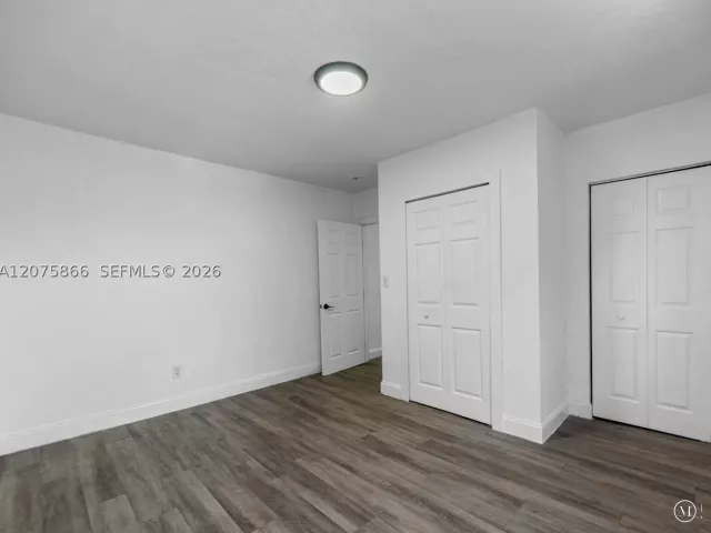 Продажа дома по адресу 500 SW 8th Ave - фото 9366698