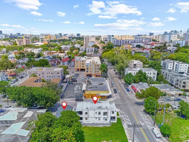 Продажа дома по адресу 500 SW 8th Ave - фото 9366686