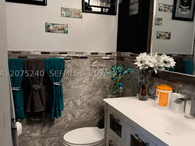 Продажа дома по адресу 4441 NW 173rd Dr - фото 9371104