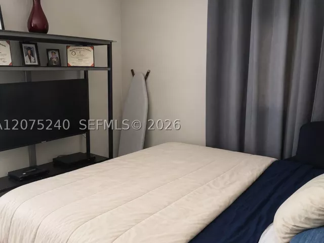 Продажа дома по адресу 4441 NW 173rd Dr - фото 9371105