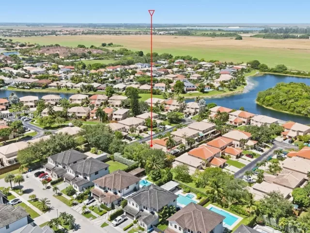 Продажа дома по адресу 16405 SW 73rd Ln - фото 9372480