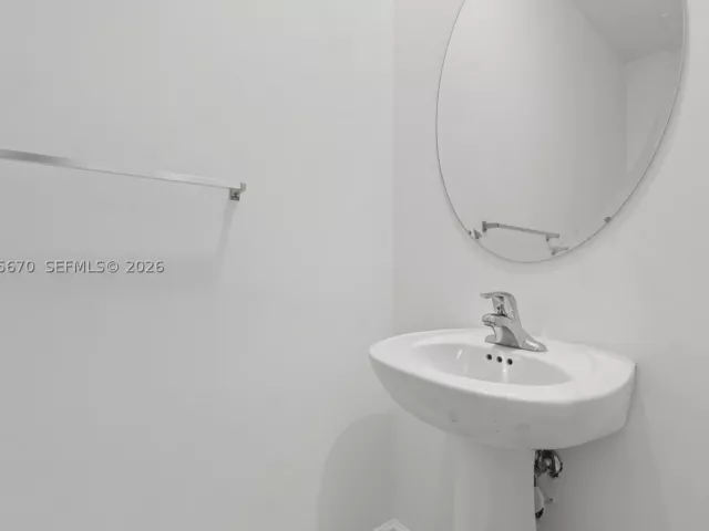 Продажа дома по адресу 12428 NW 23rd Ct - фото 9367157