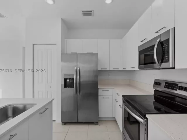 Продажа дома по адресу 12428 NW 23rd Ct - фото 9367163