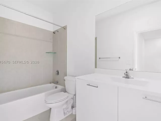 Продажа дома по адресу 12428 NW 23rd Ct - фото 9367170