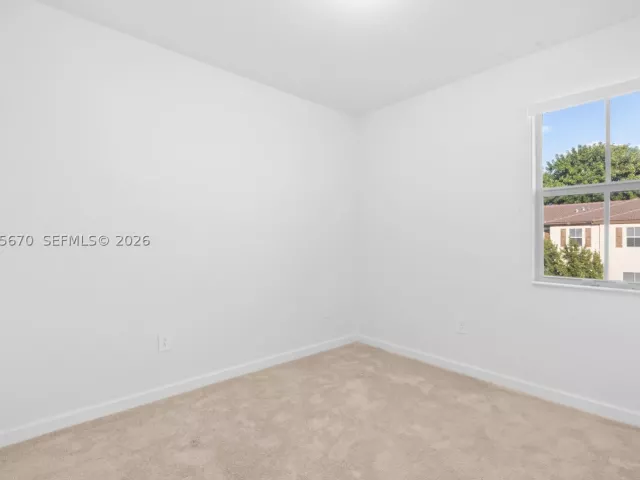 Продажа дома по адресу 12428 NW 23rd Ct - фото 9367174
