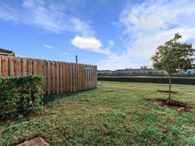 Продажа дома по адресу 12428 NW 23rd Ct - фото 9367176