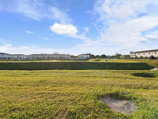 Продажа дома по адресу 12428 NW 23rd Ct - фото 9367178
