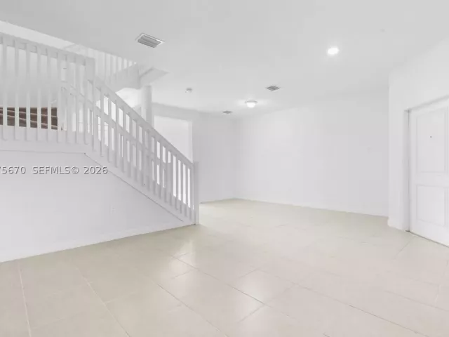 Продажа дома по адресу 12428 NW 23rd Ct - фото 9367154