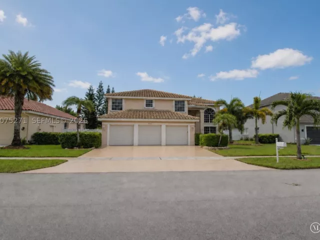 Продажа дома по адресу 18341 NW 10th St - фото 9377339