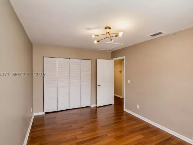Продажа дома по адресу 18341 NW 10th St - фото 9377362