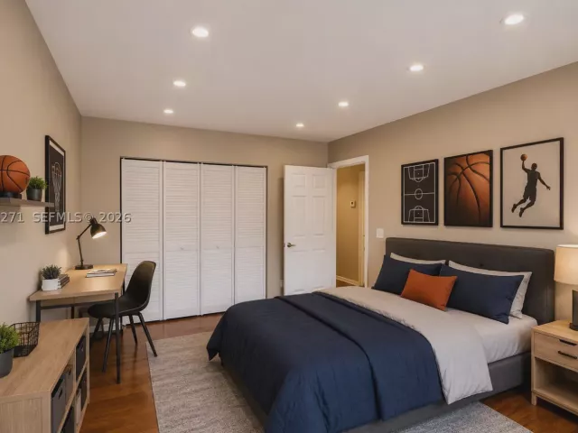 Продажа дома по адресу 18341 NW 10th St - фото 9377363