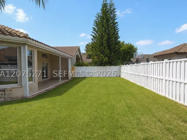 Продажа дома по адресу 18341 NW 10th St - фото 9377366