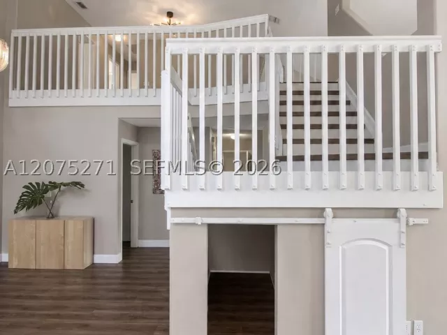 Продажа дома по адресу 18341 NW 10th St - фото 9377346