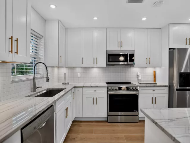 Продажа дома по адресу 2521 Jaeger Drive - фото 9378199