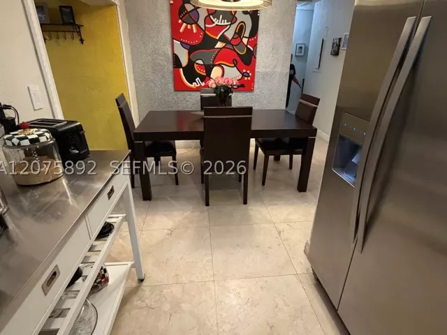 Продажа дома по адресу 5445 NW 172nd Ter - фото 9376276