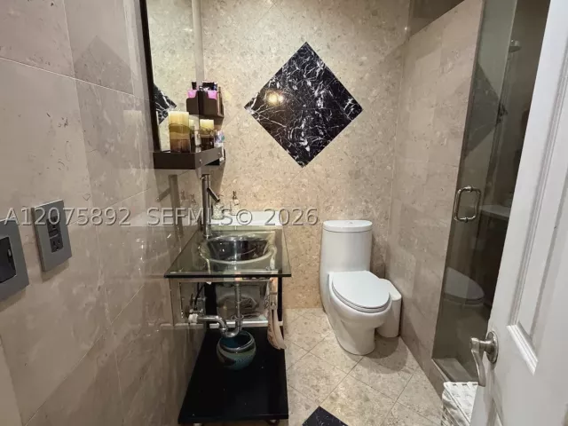Продажа дома по адресу 5445 NW 172nd Ter - фото 9376269