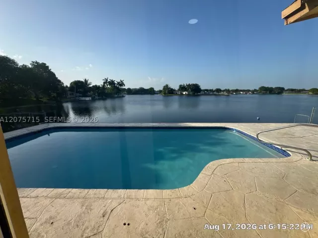 Продажа дома по адресу 9401 NW 20th St - фото 9372359