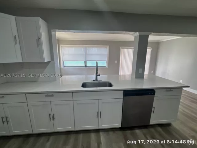 Продажа дома по адресу 9401 NW 20th St - фото 9372353