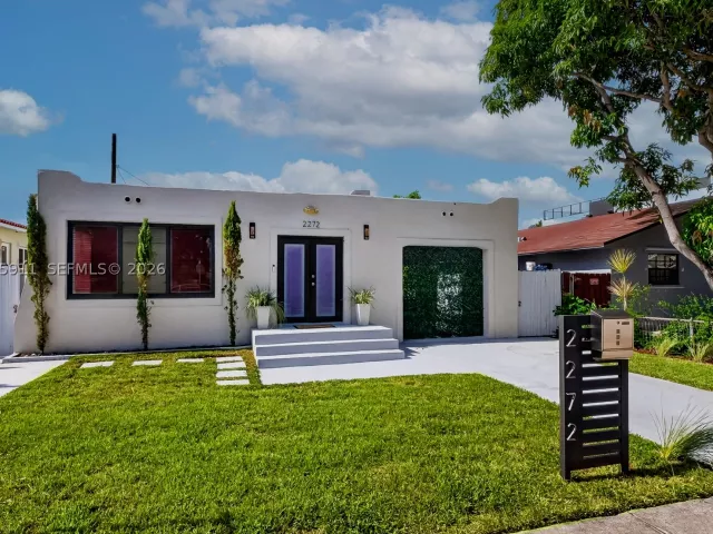 Продажа дома по адресу 2272 SW 13th St - фото 9376514