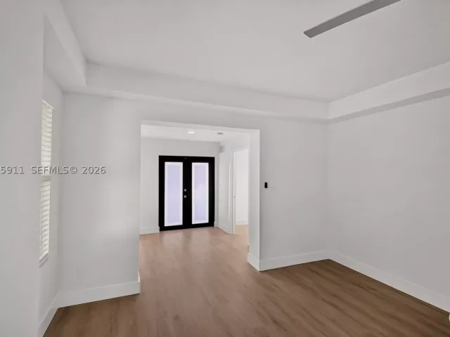 Продажа дома по адресу 2272 SW 13th St - фото 9376515
