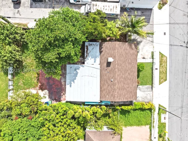 Продажа дома по адресу 2723 NW 3rd St - фото 9376553