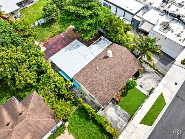 Продажа дома по адресу 2723 NW 3rd St - фото 9376556