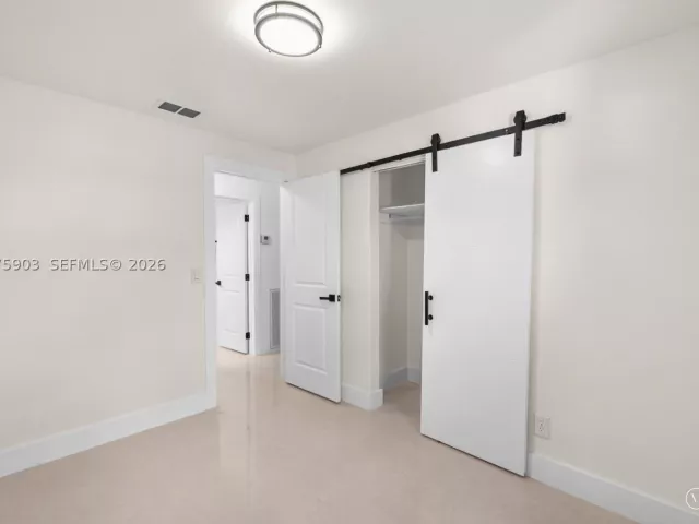 Продажа дома по адресу 5741 Simms St - фото 9378155