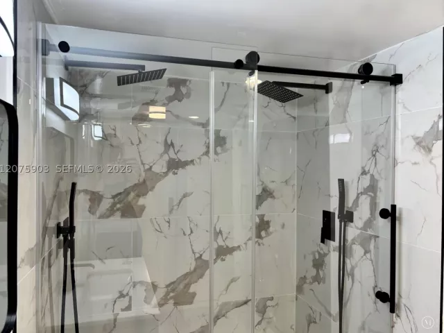 Продажа дома по адресу 5741 Simms St - фото 9378169